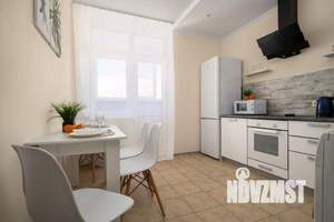 1-к квартира, посуточно, 47м2, 1/1 этаж