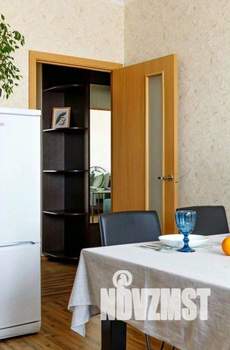 1-к квартира, посуточно, 66м2, 1/1 этаж