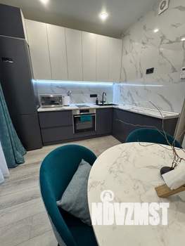 1-к квартира, посуточно, 37м2, 4/18 этаж