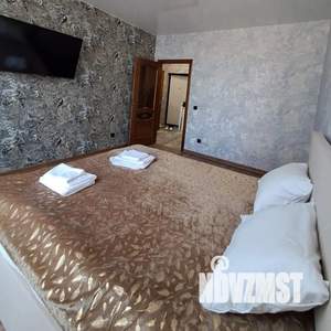 1-к квартира, посуточно, 41м2, 8/24 этаж