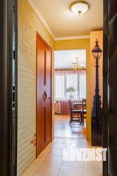 1-к квартира, посуточно, 37м2, 7/10 этаж