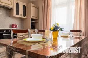 2-к квартира, посуточно, 70м2, 1/1 этаж