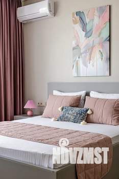 Студия квартира, посуточно, 35м2, 20/25 этаж