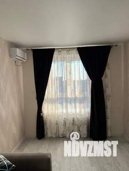 1-к квартира, посуточно, 38м2, 18/25 этаж