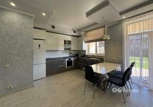 3-к квартира, на длительный срок, 100м2, 1/2 этаж