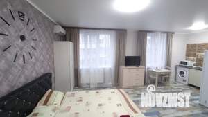 Студия квартира, посуточно, 30м2, 1/3 этаж