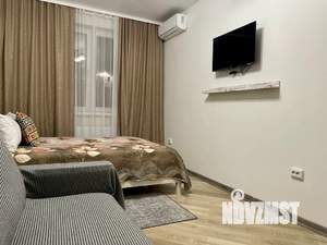 1-к квартира, посуточно, 37м2, 1/24 этаж