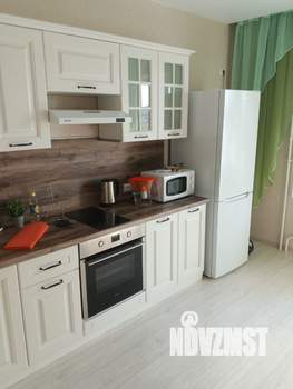 1-к квартира, посуточно, 35м2, 4/15 этаж