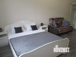 1-к квартира, посуточно, 42м2, 2/17 этаж