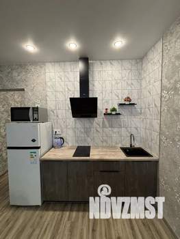 Студия квартира, посуточно, 31м2, 8/24 этаж