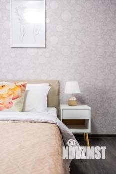 2-к квартира, посуточно, 65м2, 1/1 этаж