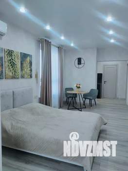 Студия квартира, посуточно, 35м2, 11/18 этаж