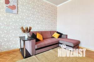1-к квартира, посуточно, 40м2, 3/18 этаж