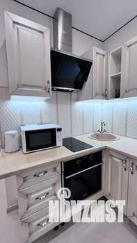 2-к квартира, посуточно, 45м2, 9/25 этаж