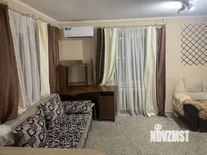 Студия квартира, посуточно, 31м2, 1/5 этаж