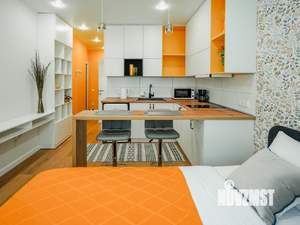 Студия квартира, посуточно, 25м2, 1/19 этаж