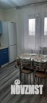 Студия квартира, посуточно, 41м2, 23/23 этаж