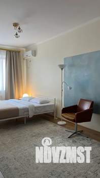 1-к квартира, посуточно, 40м2, 11/18 этаж