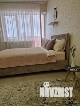 Студия квартира, посуточно, 30м2, 10/19 этаж