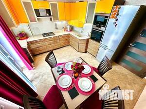 2-к квартира, посуточно, 60м2, 1/1 этаж