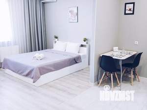Студия квартира, посуточно, 35м2, 2/10 этаж