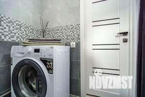 1-к квартира, посуточно, 40м2, 3/18 этаж