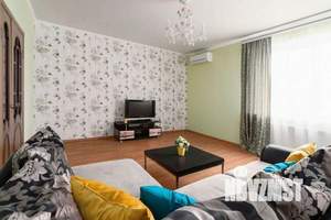 2-к квартира, посуточно, 70м2, 1/1 этаж
