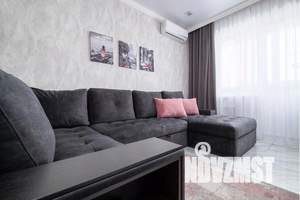 2-к квартира, посуточно, 42м2, 1/19 этаж