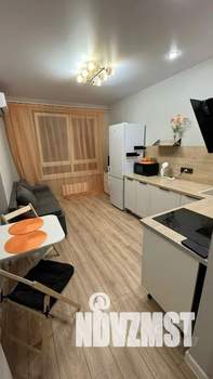 1-к квартира, посуточно, 37м2, 9/16 этаж