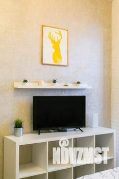 Студия квартира, посуточно, 25м2, 1/19 этаж