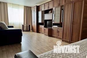 2-к квартира, посуточно, 70м2, 8/10 этаж