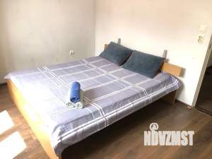 1-к квартира, посуточно, 37м2, 18/18 этаж