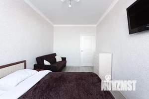 1-к квартира, посуточно, 40м2, 8/19 этаж