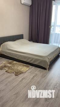 Студия квартира, посуточно, 32м2, 3/25 этаж