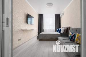 2-к квартира, посуточно, 70м2, 21/25 этаж