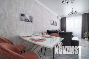 2-к квартира, посуточно, 42м2, 1/19 этаж