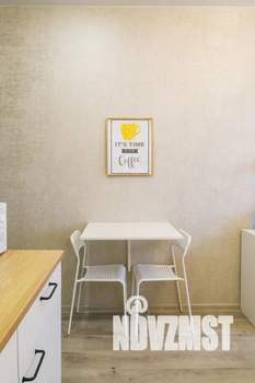 Студия квартира, посуточно, 25м2, 1/19 этаж