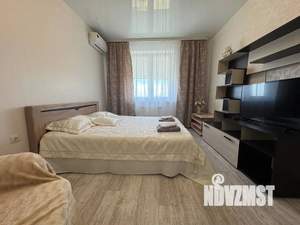 1-к квартира, посуточно, 37м2, 8/12 этаж