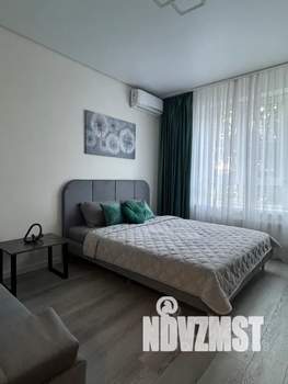 1-к квартира, посуточно, 37м2, 4/18 этаж