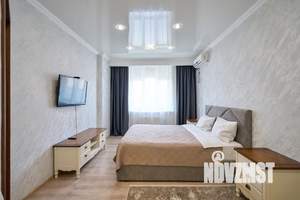 1-к квартира, посуточно, 40м2, 6/18 этаж