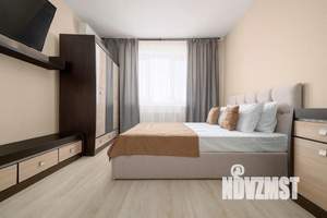 1-к квартира, посуточно, 42м2, 1/1 этаж