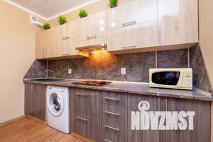 1-к квартира, посуточно, 40м2, 2/18 этаж