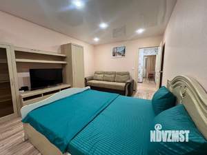 1-к квартира, посуточно, 50м2, 15/18 этаж