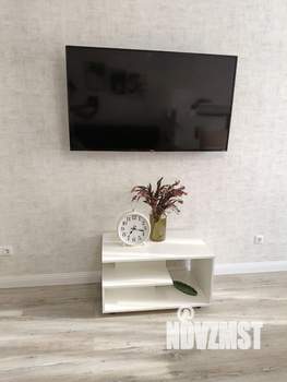 1-к квартира, посуточно, 40м2, 13/25 этаж
