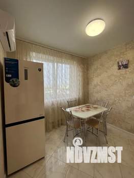 Студия квартира, посуточно, 35м2, 17/22 этаж