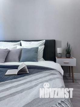 1-к квартира, посуточно, 45м2, 4/18 этаж