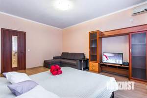 1-к квартира, посуточно, 53м2, 1/1 этаж