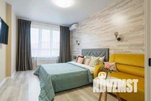 1-к квартира, посуточно, 37м2, 1/18 этаж