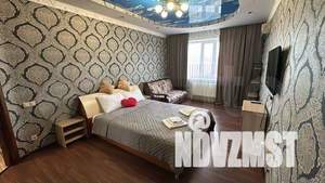 1-к квартира, посуточно, 40м2, 12/16 этаж