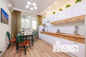 1-к квартира, посуточно, 42м2, 1/19 этаж